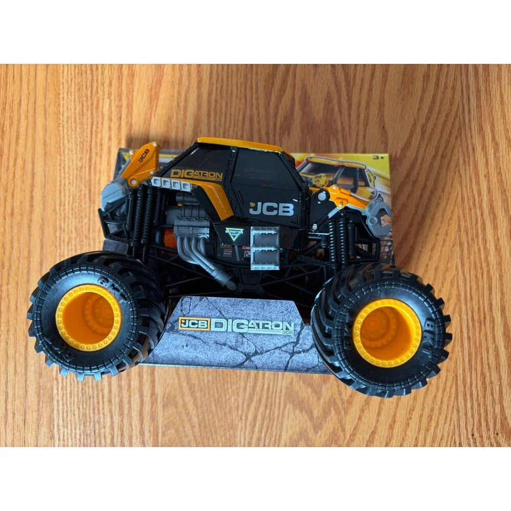Monster Jam JCB DIGATRON Truck Series 25 Black Yellow 1/24 Scale